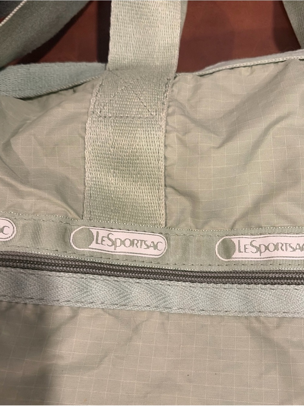 Lesportsac Classic Green  Deluxe Med  Weekender Duffle Bag Crossbody Strap - Picture 3 of 15